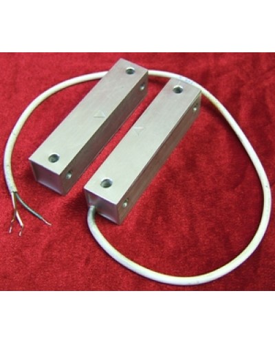 Извещатель охранный магнитоконтактный Магнито-Контакт ИО 102-26 исп.105 (металлорукав из нержавеющей стали) в Оренбурге Извещатели охранные Pintop.ru